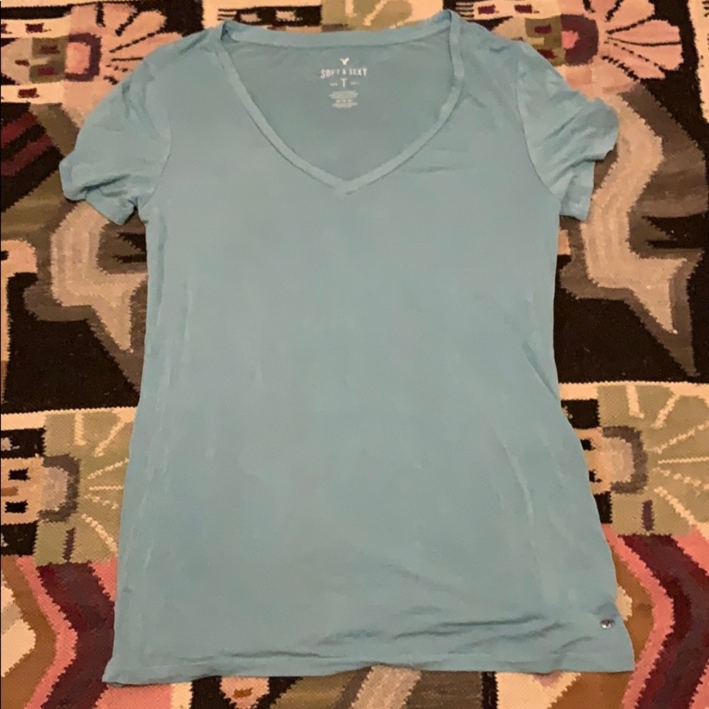 American Eagle v-neck top